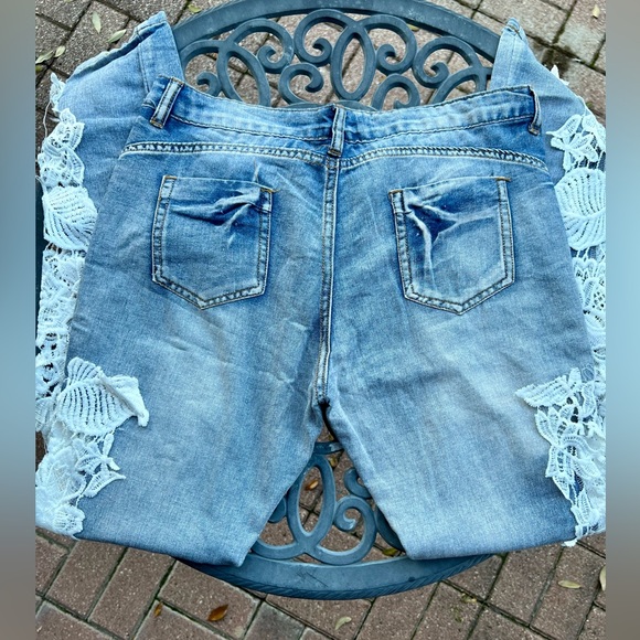 The Alyssum Jean lace jegging - Picture 8 of 10